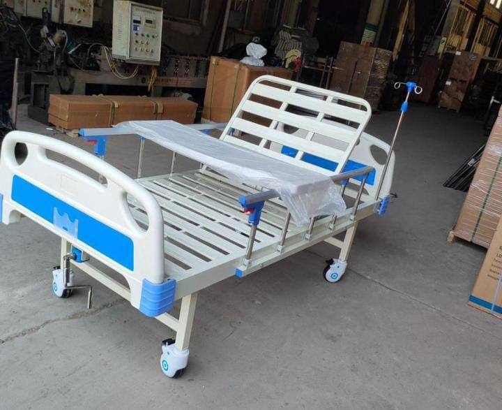 Single Crank Bed